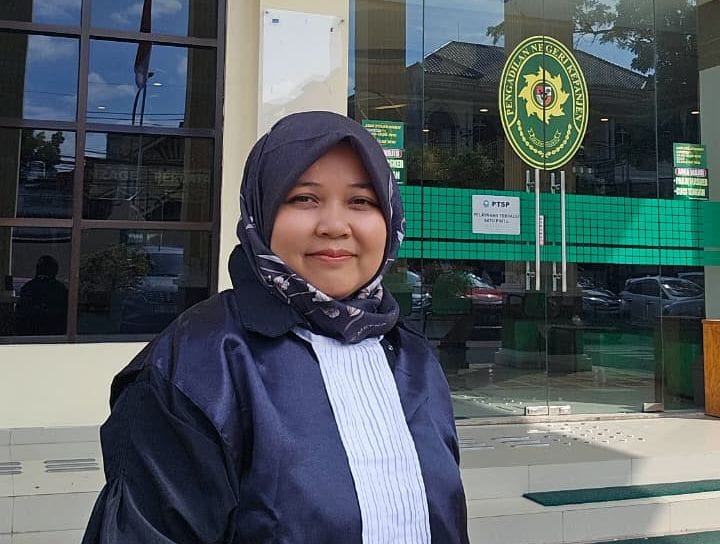 Beti Wirandini, SH, MH, pengacara perempuan 